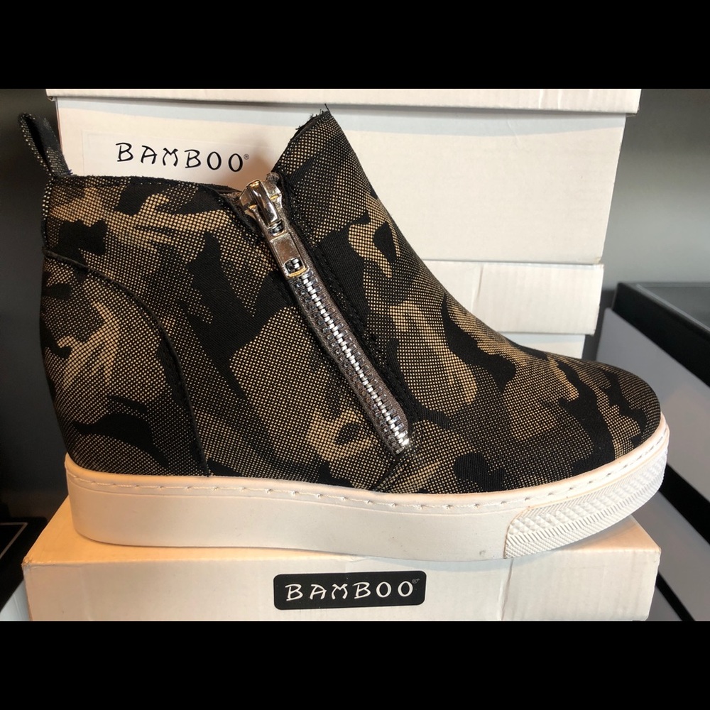 Camo hightop booties